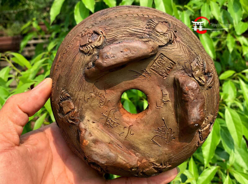 Tani Ranzan Tròn🇯🇵 Điêu khắc rồng và 7 cua . 📦 Size: W 16 X H 8cm